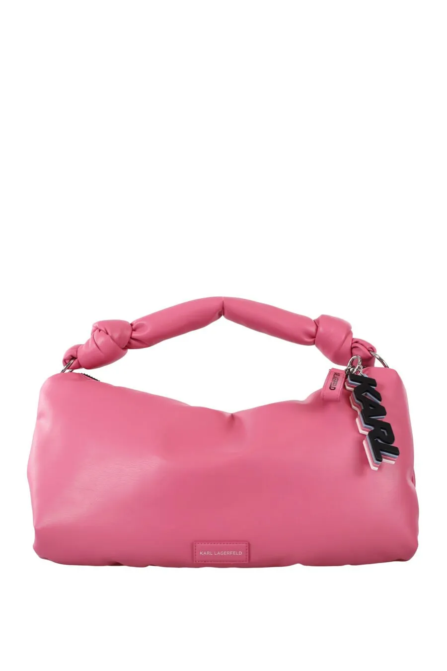 Bolso de hombro rosa anudado con logo monocromático