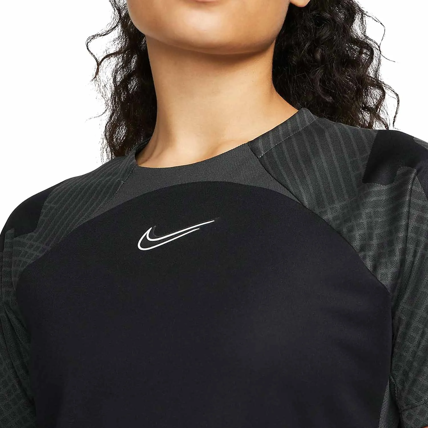 CAMISETA NIKE MUJER DRIFIT STRIKE