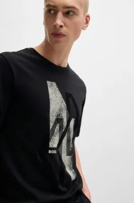Camiseta regular fit en interlock de algodón con ilustración de temporada