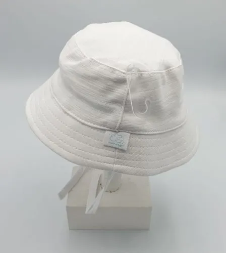Gorrito bebé de algodón blanco. Monnuage.