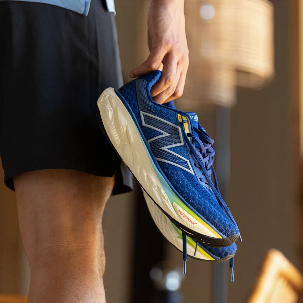 NEW BALANCE FRESH FOAM X 1080V14 ZAPATILLAS RUNNING   SS25