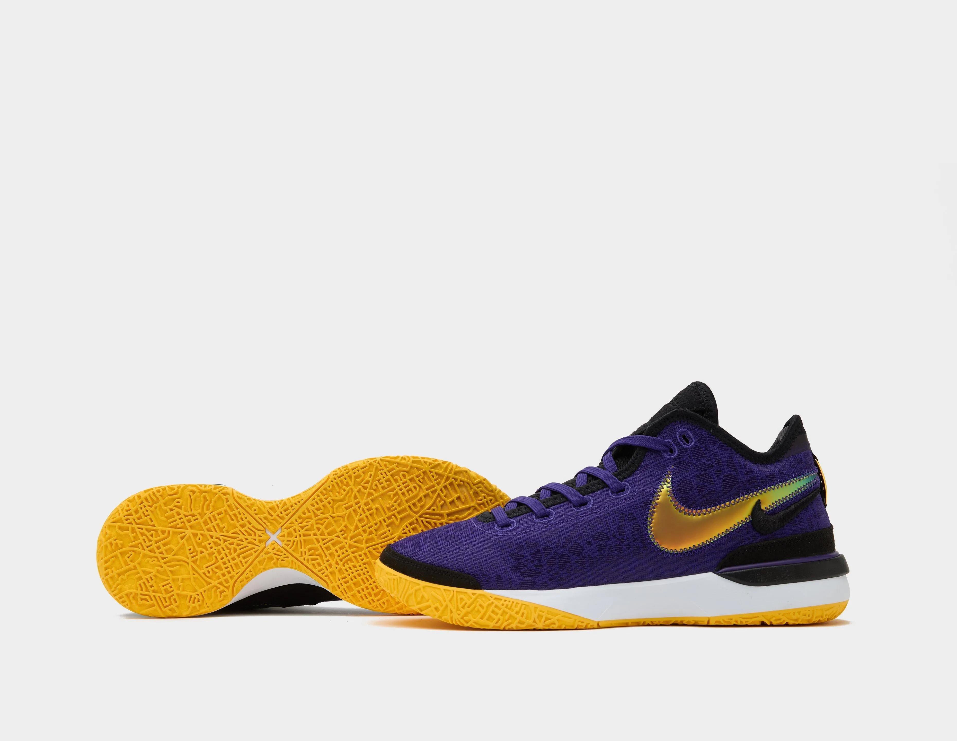 Nike Lebron XXI