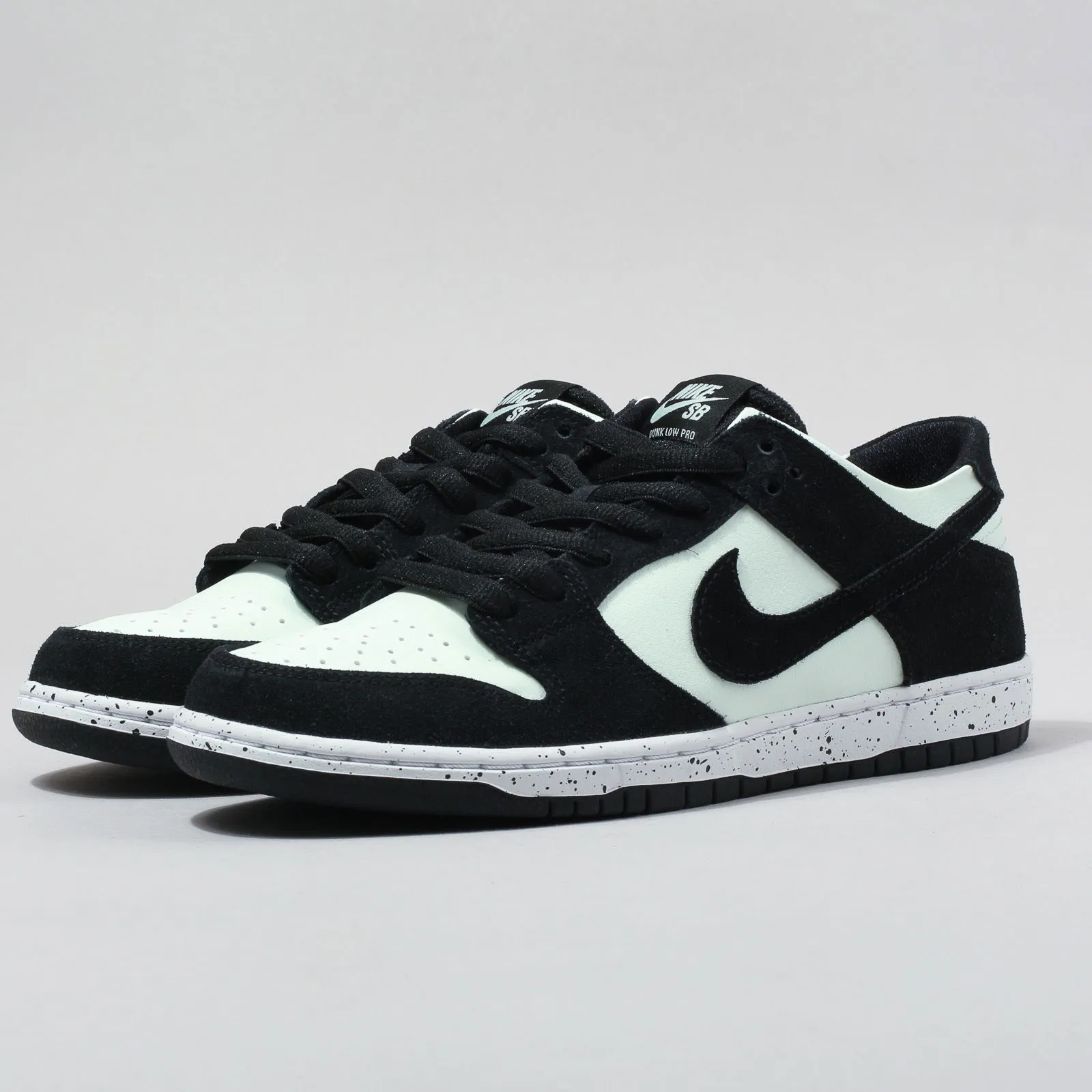 Nike SB Zoom Dunk Low Pro