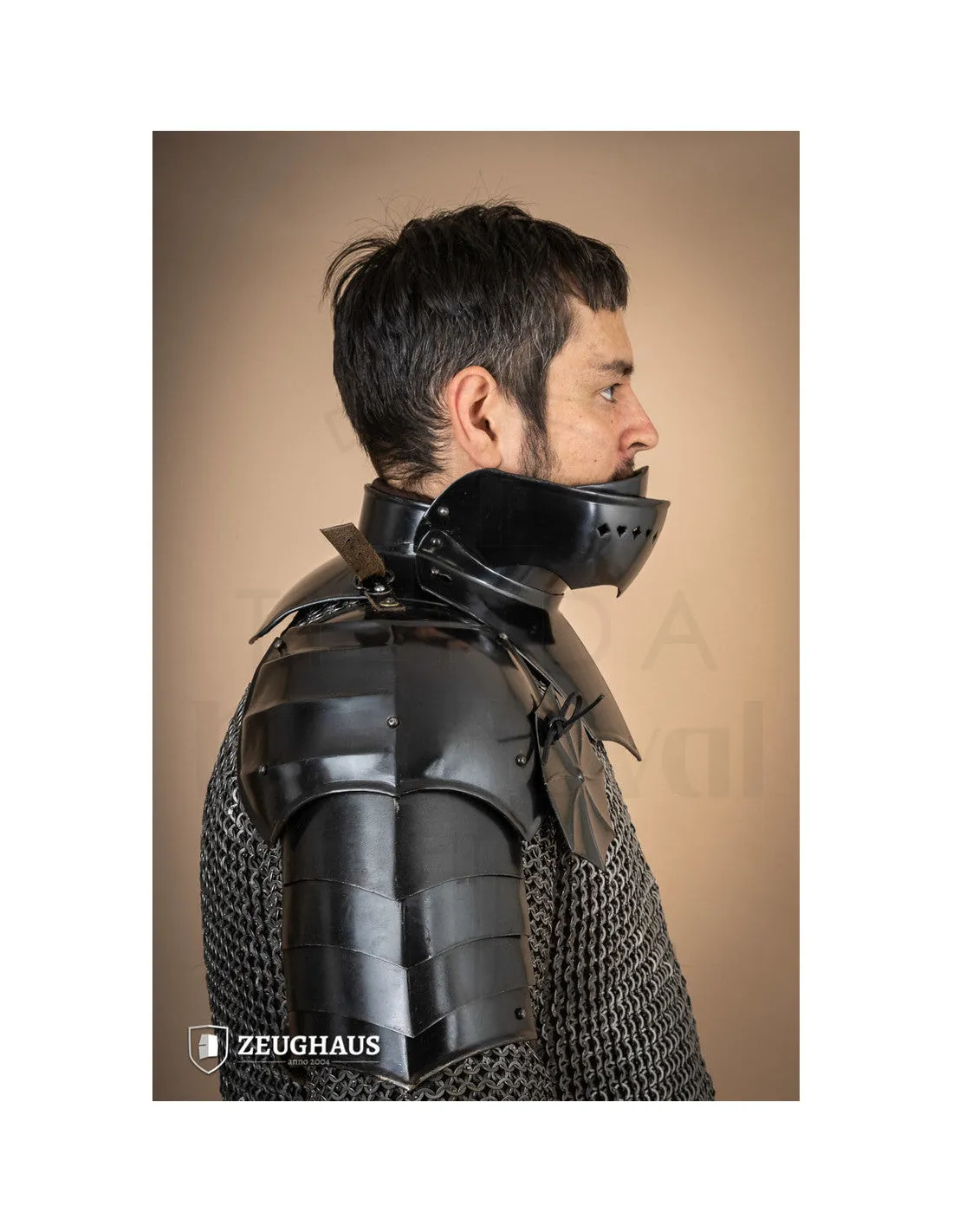 Pack de armadura hombreras y gorjal (acabado negro)