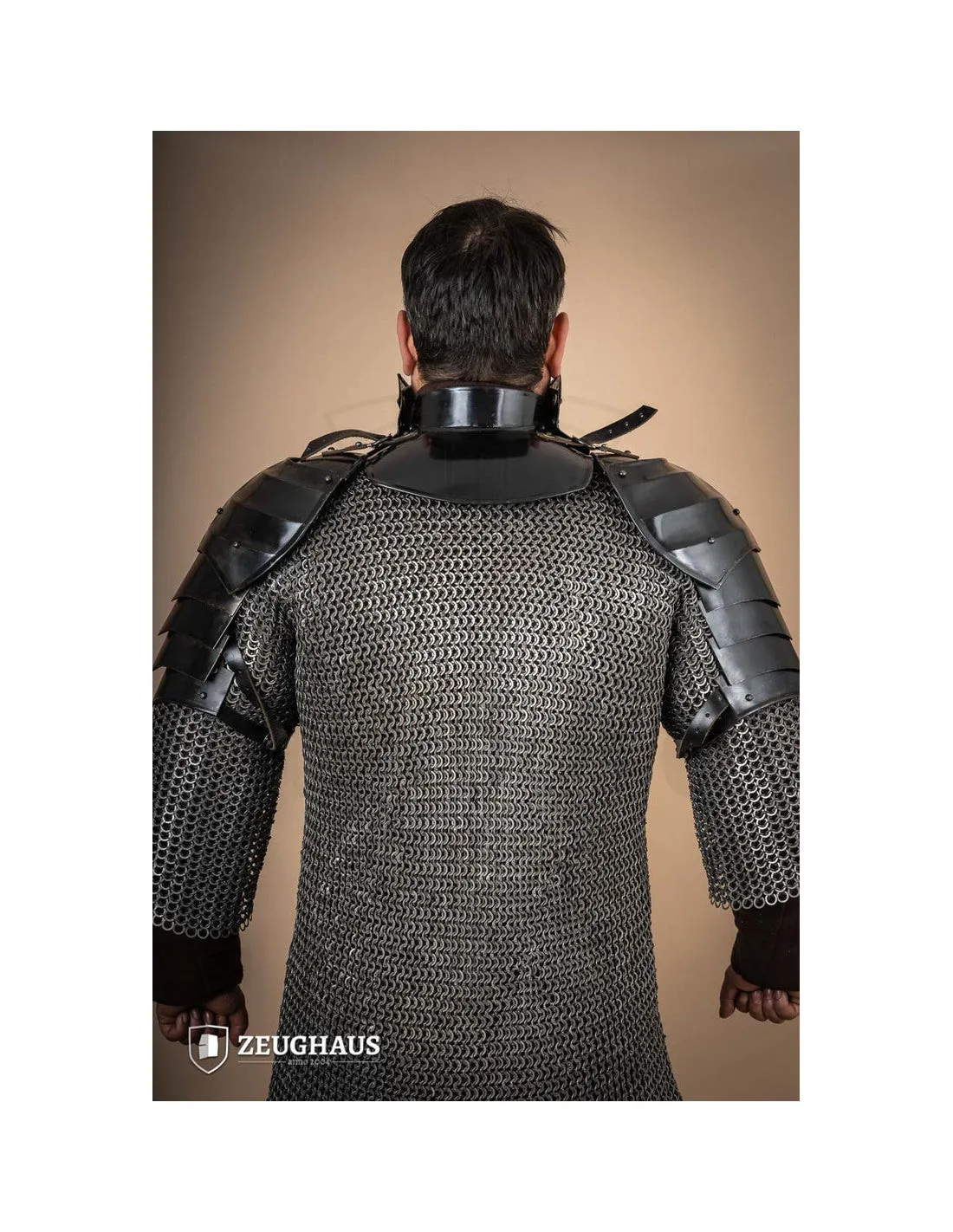 Pack de armadura hombreras y gorjal (acabado negro)