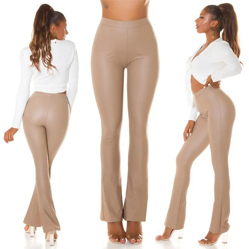 Pantalones acampanado polipiel Capuchino