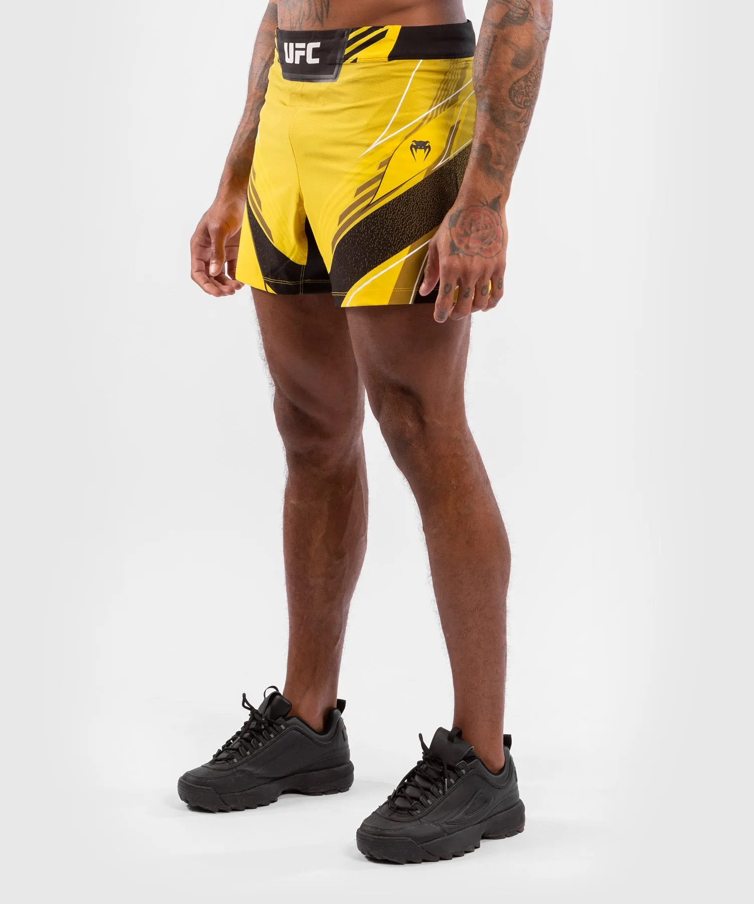 PANTALóN DE MMA PARA HOMBRE UFC VENUM AUTHENTIC FIGHT NIGHT – MODELO CORTO  AMARILLO