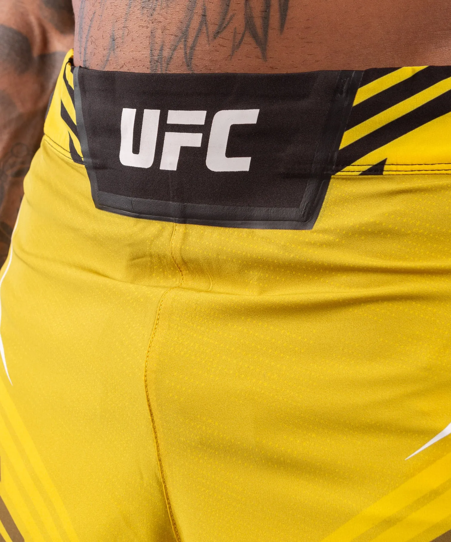 PANTALóN DE MMA PARA HOMBRE UFC VENUM AUTHENTIC FIGHT NIGHT – MODELO CORTO  AMARILLO