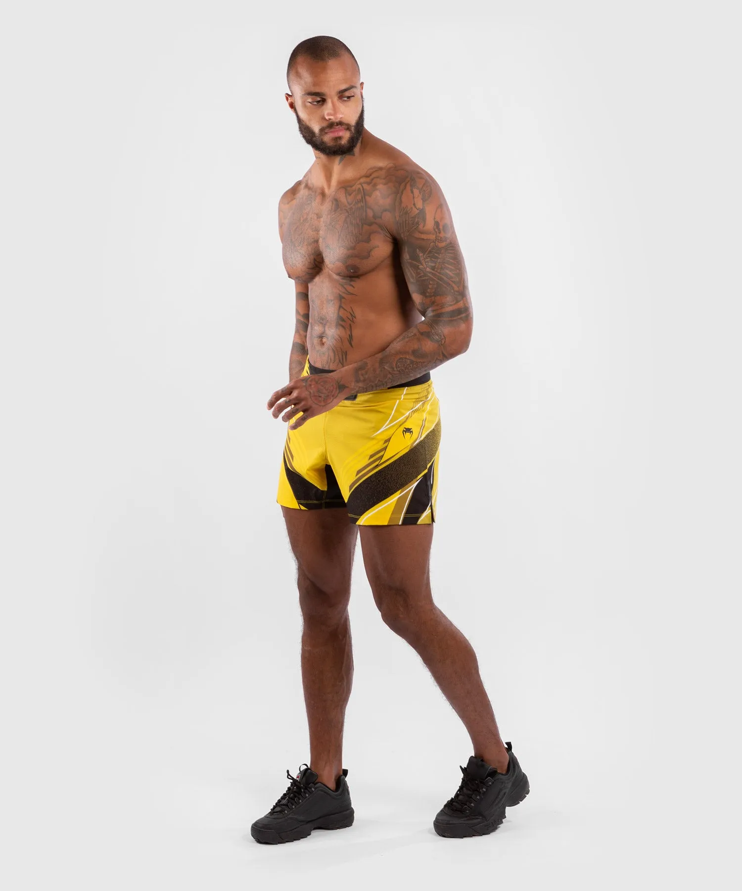 PANTALóN DE MMA PARA HOMBRE UFC VENUM AUTHENTIC FIGHT NIGHT – MODELO CORTO  AMARILLO