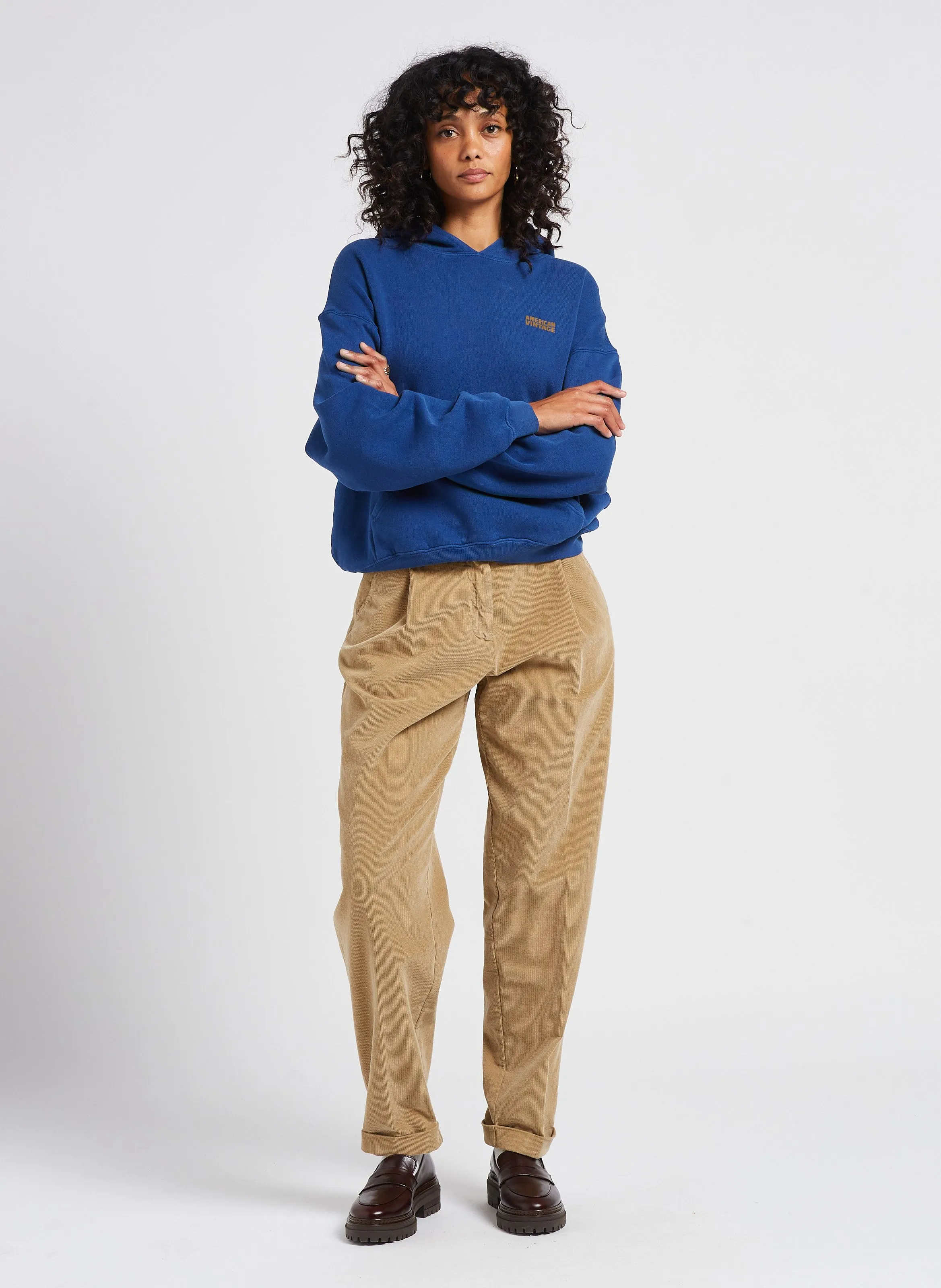 Pantalón tapered de pana de algodón en marron
