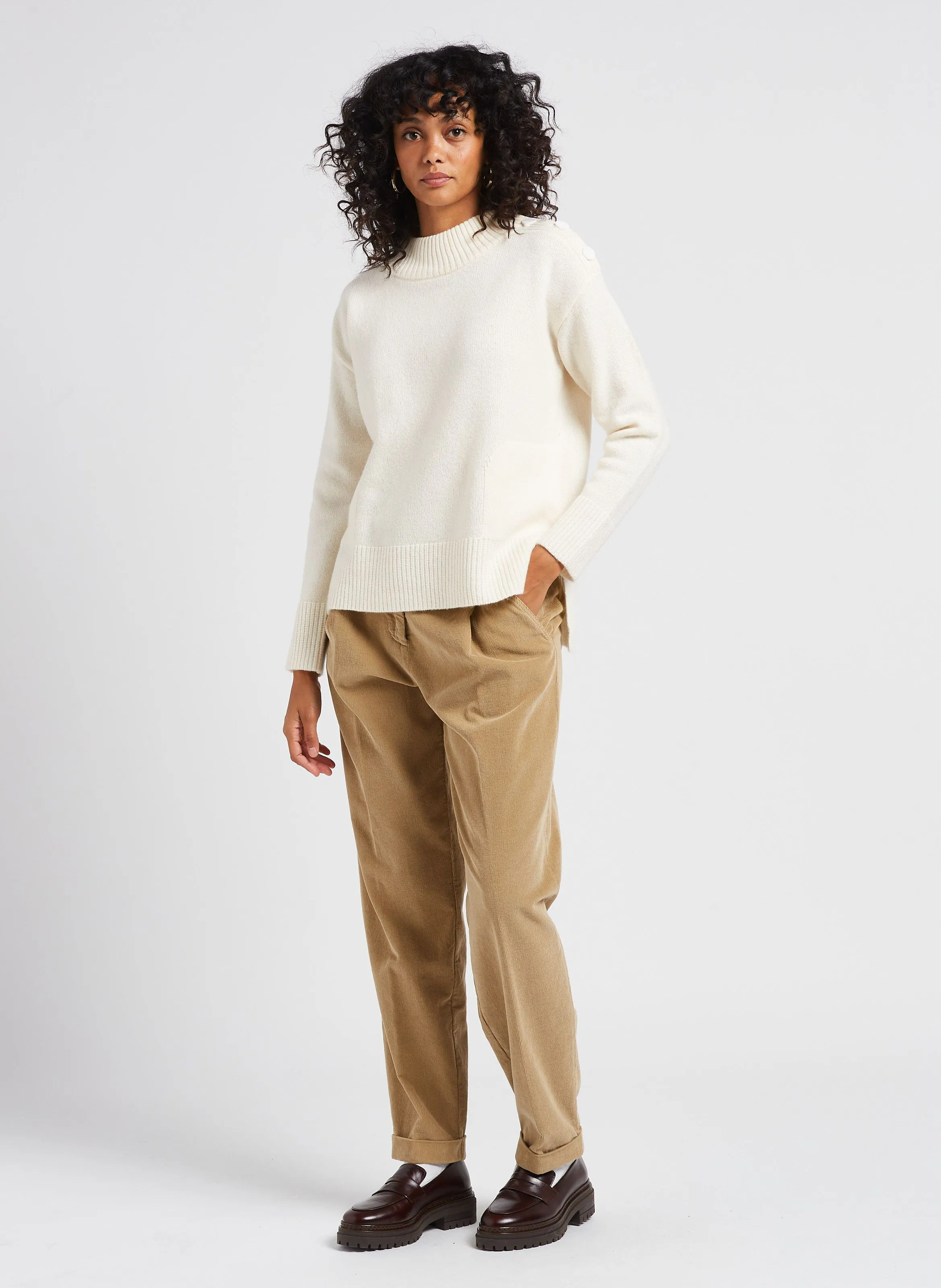 Pantalón tapered de pana de algodón en marron