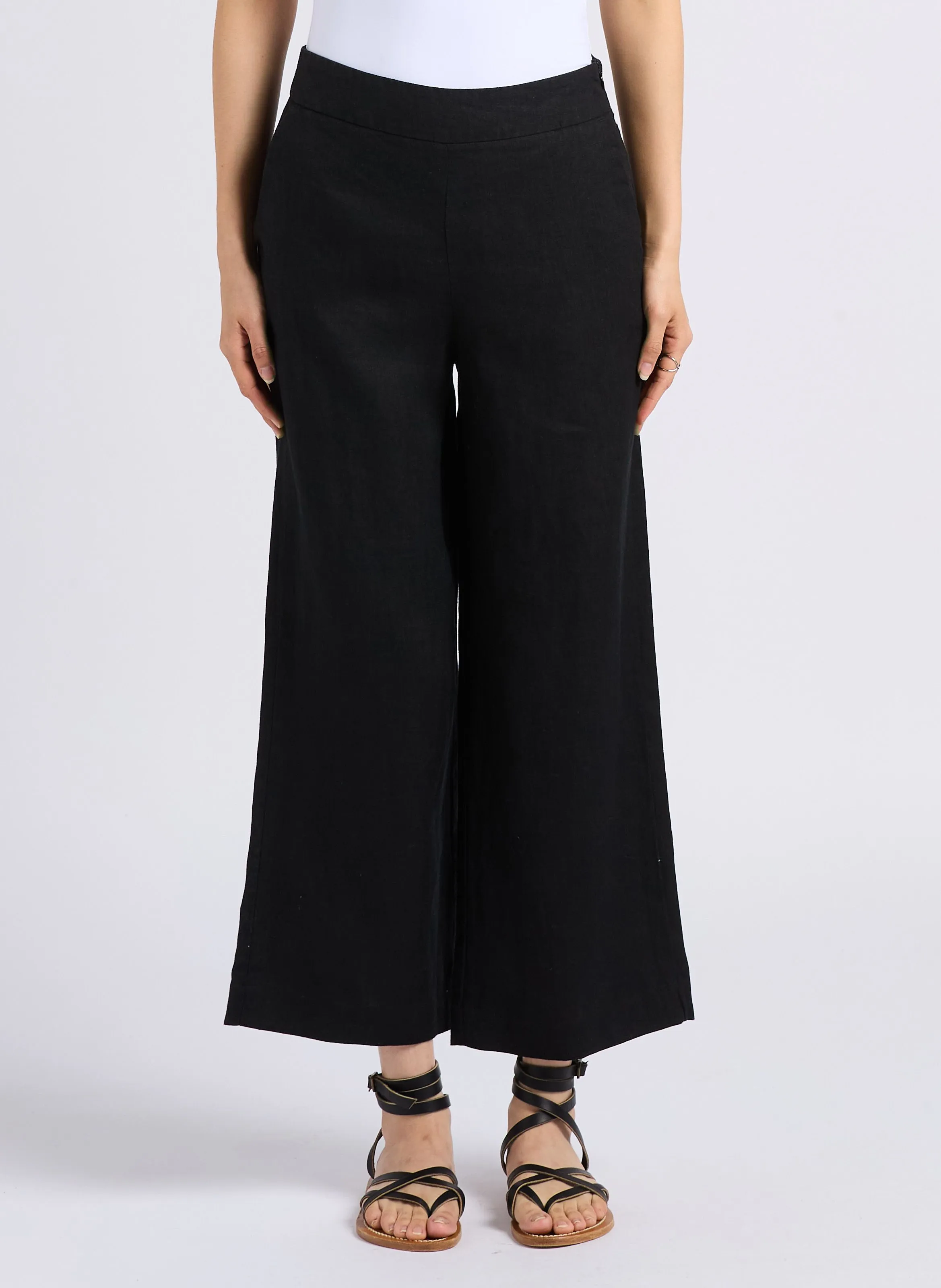 PIO  PANTALóN RECTO DE LINO EN NEGRO