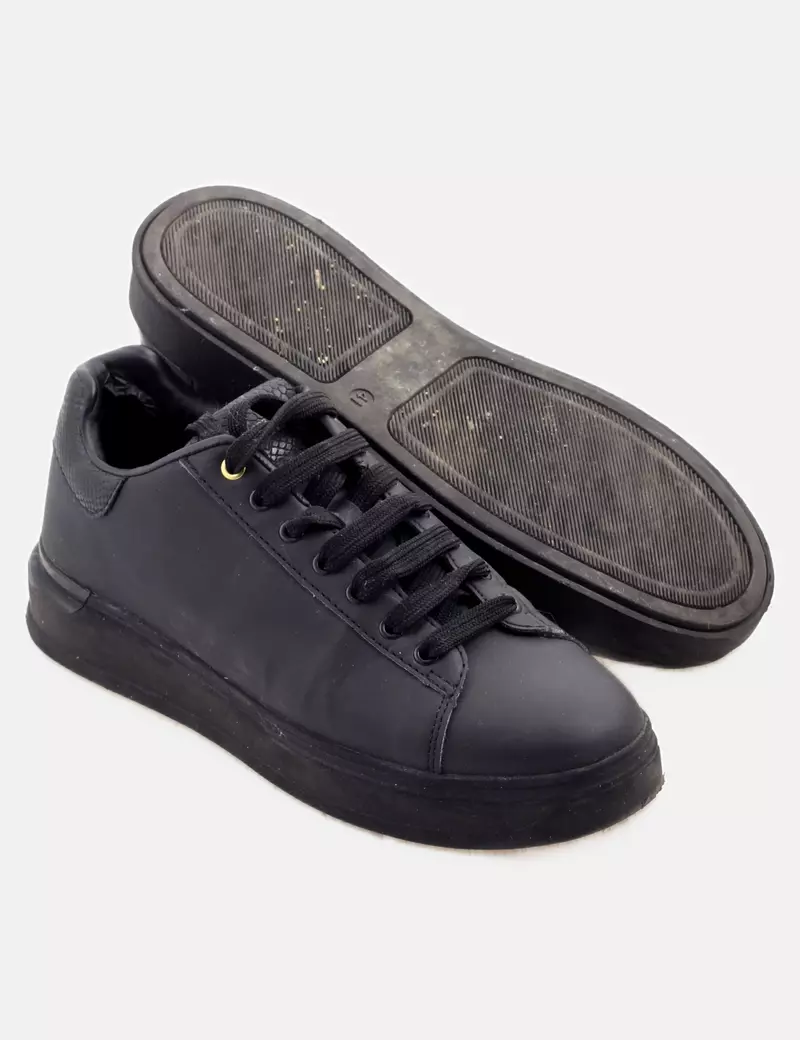 River Island Deportivas