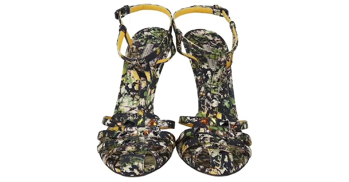 Sandalias con tira en el tobillo con adornos y estampado multicolor de Bottega Veneta 