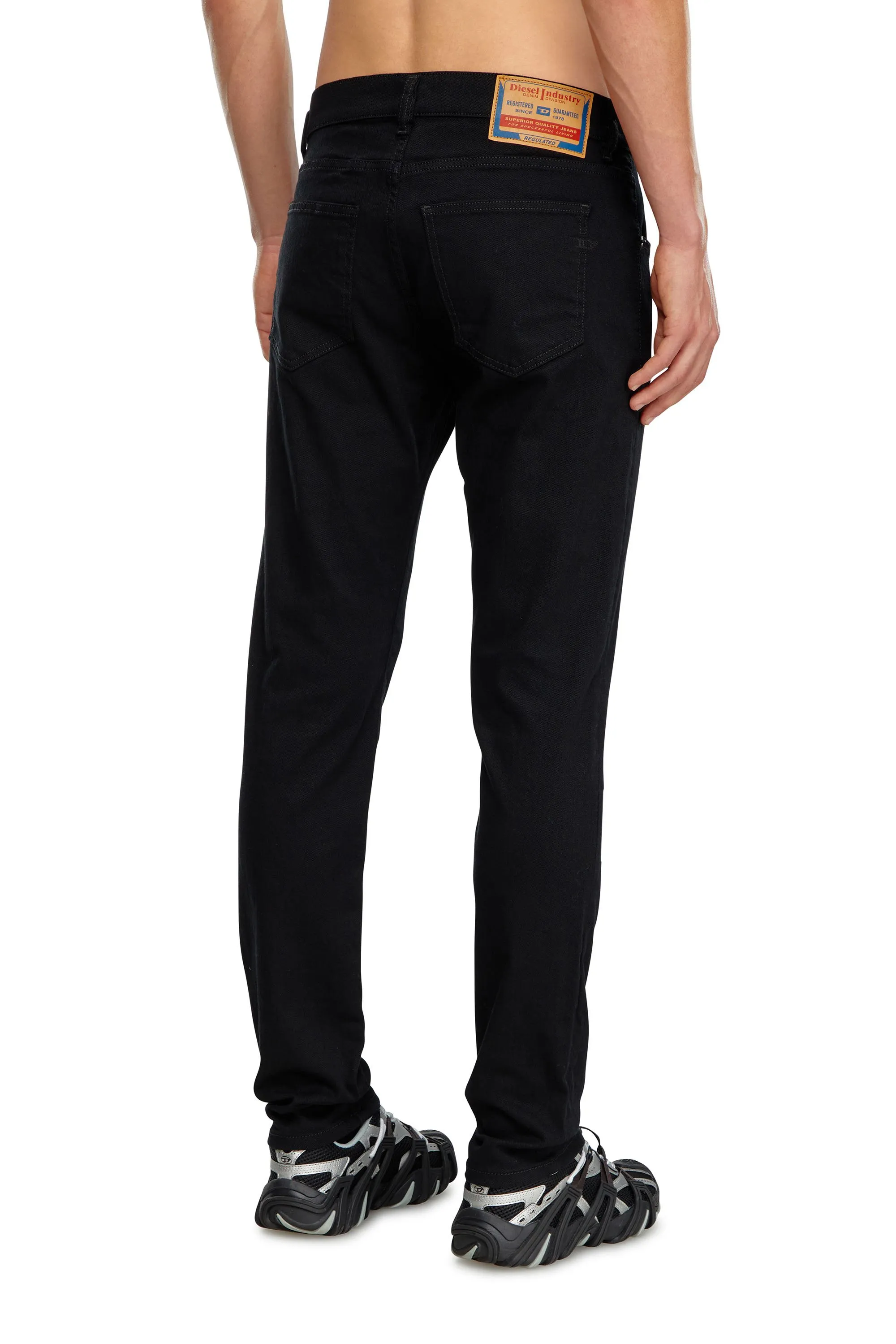 SLIM JEANS 2019 DSTRUKT 069YP