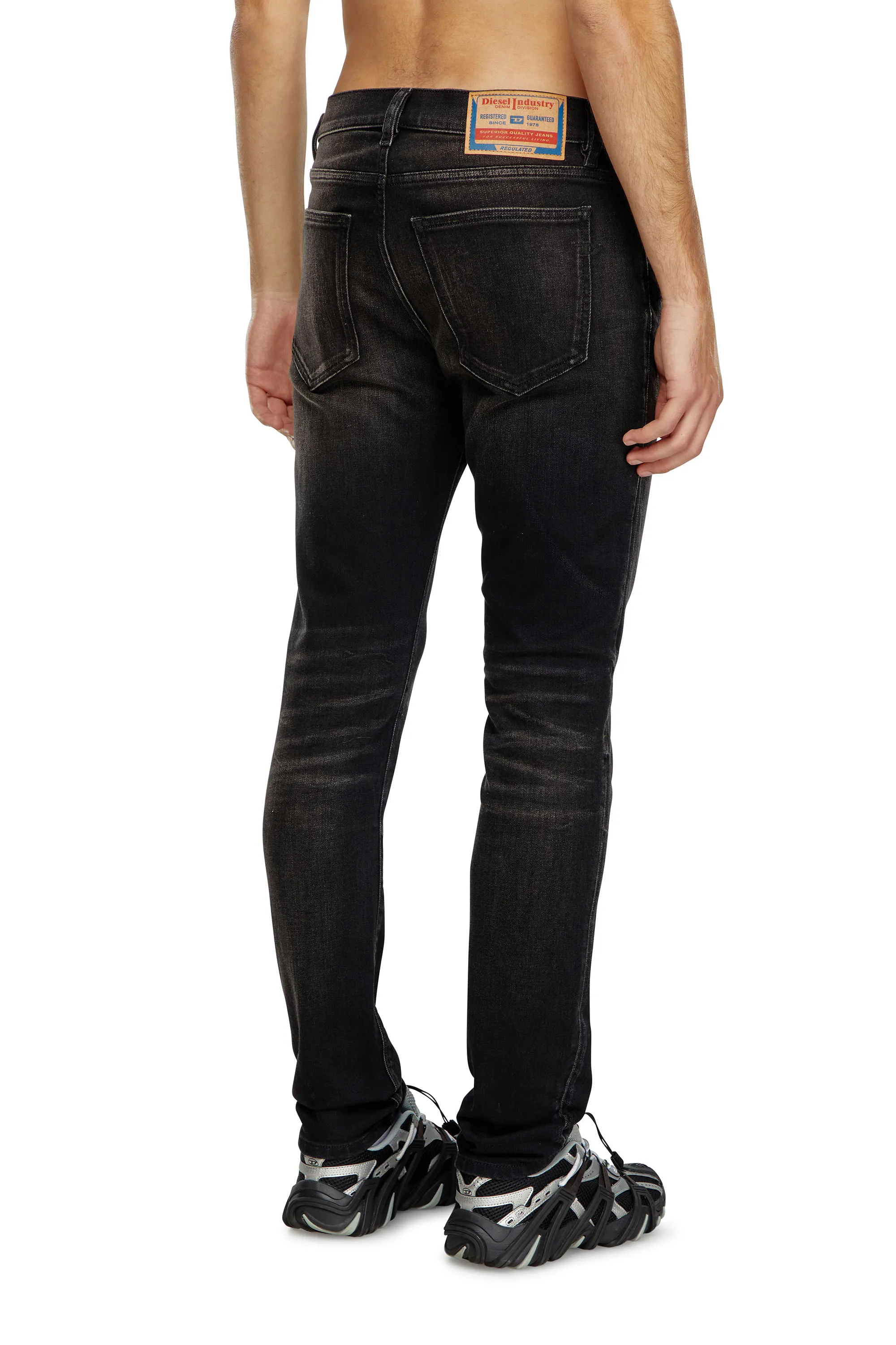 SLIM JEANS 2019 DSTRUKT 09J53