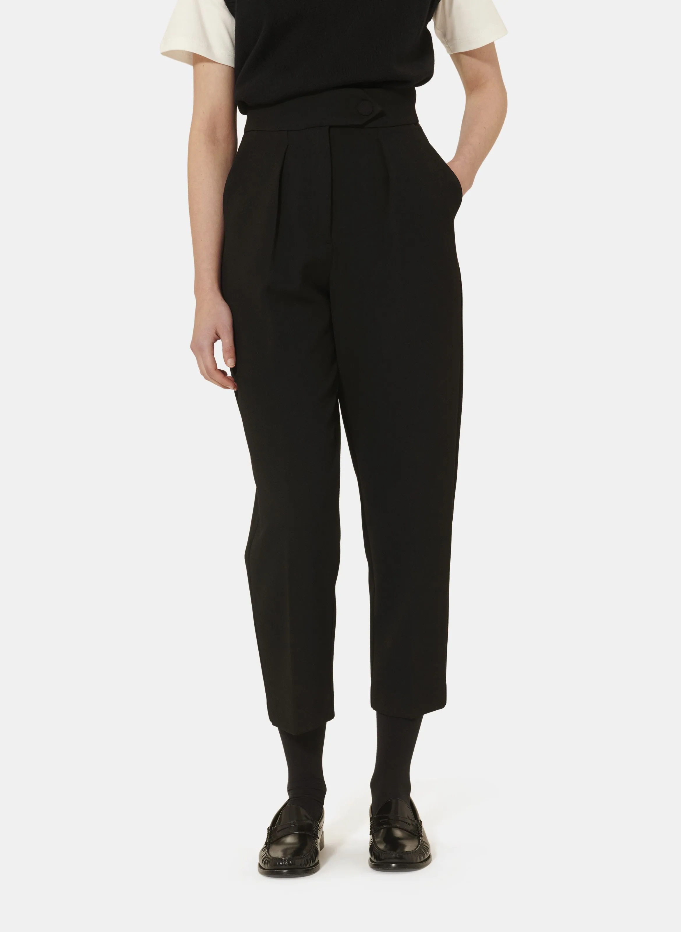 TARA JARMON PAASO  PANTALóN RECTO TOBILLERO EN NEGRO