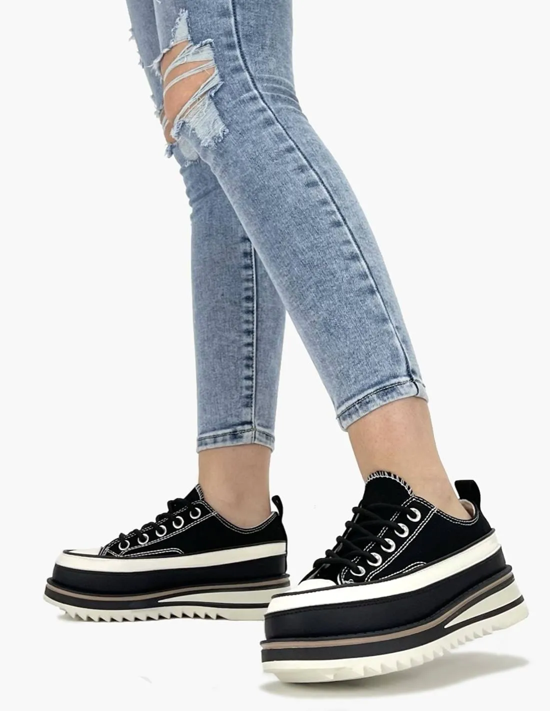 Zapatilla negra new X