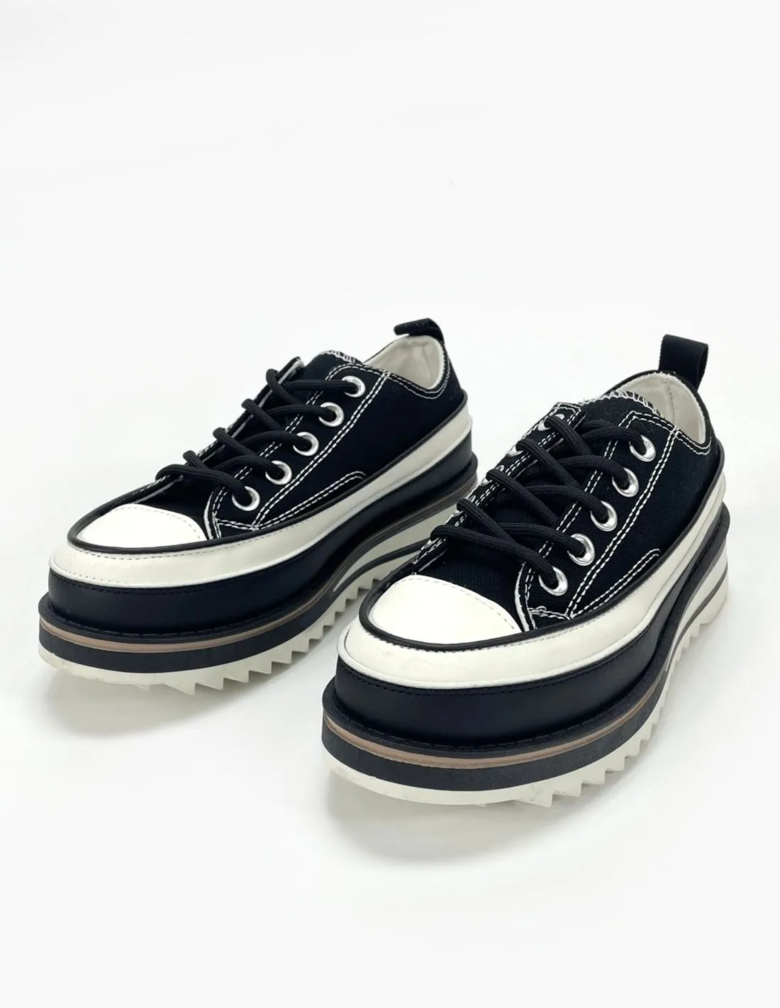 Zapatilla negra new X