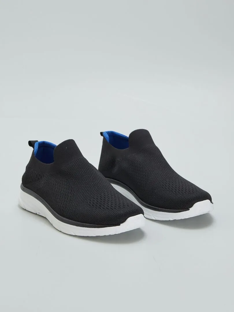 ZAPATILLAS DEPORTIVAS SIN CIERRE  NEGRO