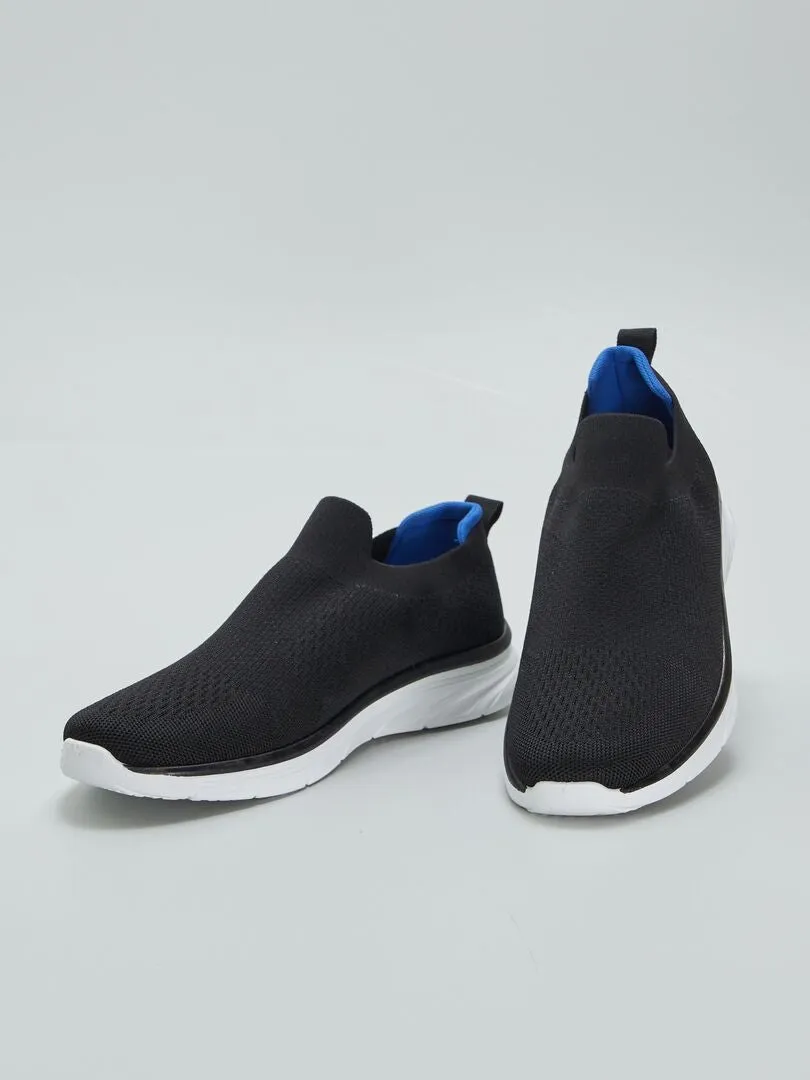 ZAPATILLAS DEPORTIVAS SIN CIERRE  NEGRO
