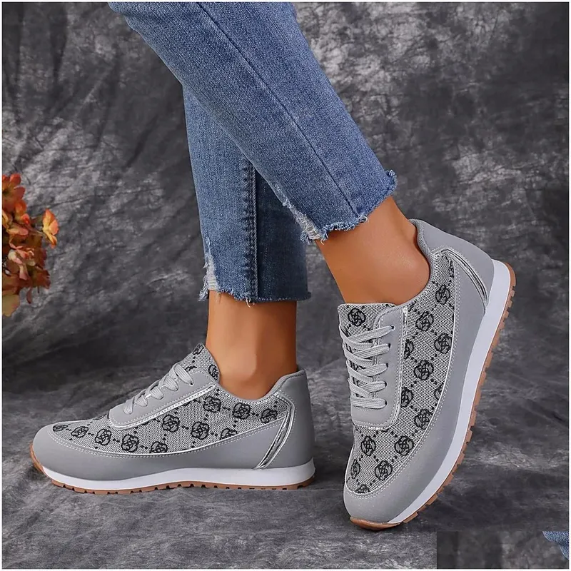 Zapatos informales Fashion Gray 2024 Spring Sneaker Brand Womens Khaki Vcanized Plus Tamaño 42 Comunicial Baloncesto 240611 Drop